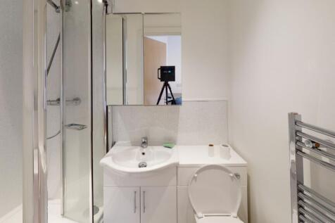 5-54-Glasshouse-Street-Bathroom(2)