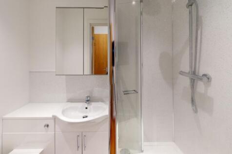 5-54-Glasshouse-Street-Bathroom