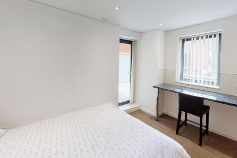 11-Cymbeline-Bedroom(3)