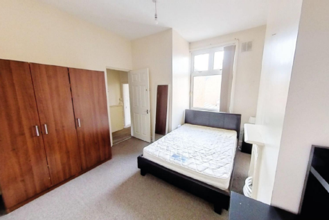 251 CLARENDON PARK RD-06.png