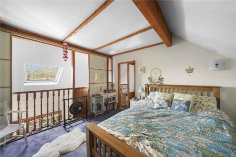 Main Bed