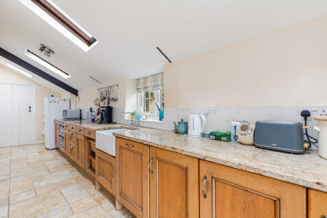 A18 - Bramble Cottage, Chillington - 250916