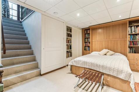 Grove Park Gardens, W4 - FOR SALE