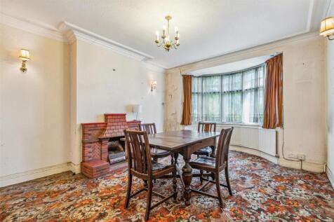 Staveley Road, W4 - FOR SALE
