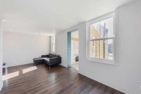 2, 52 Stile Hall Gardens (6).jpg