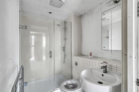 Bathroom 2, Falcon Wharf, Eden Harper SW11