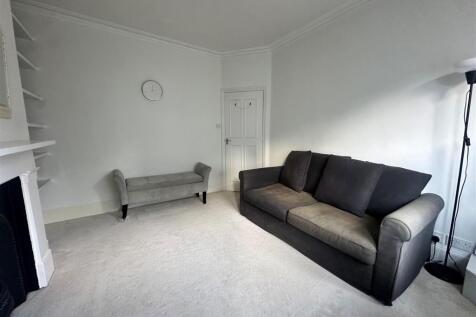 Warriner gdns, reception, EH.jpg