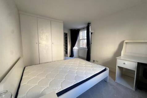 Warriner gdns, bedroom 2, EH.jpg