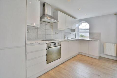 Well fitted kitchen