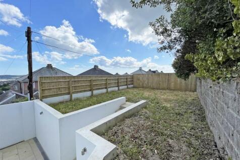 Higher Efford Road 54 - Garden.jpg