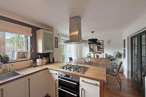 Aberdeen Avenue 100 Kitchen.jpg