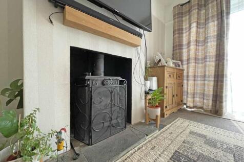 Laira Park Road 31 - New Lounge Fireplace.jpg
