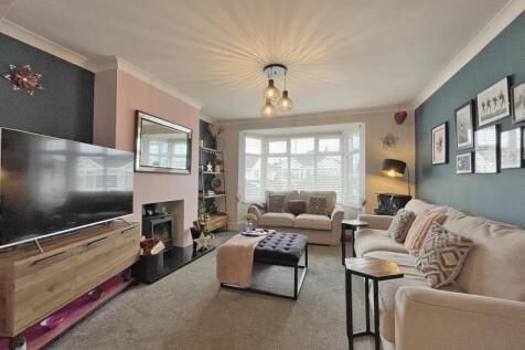 Cross Park Road 23 - Lounge FRONT PAGE.jpg