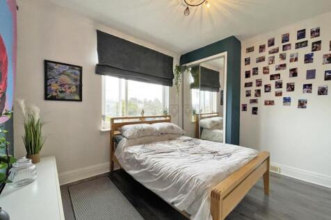 Cross Park Road 23 - Bed 3.jpg