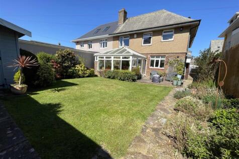 Great Berry Road 14 - New Long Lawn.jpg