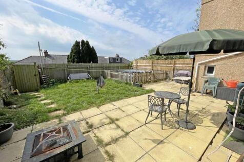 Kiel Place 5 - Garden 2.jpg
