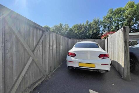 Cobham Close 49 - Parking.jpg