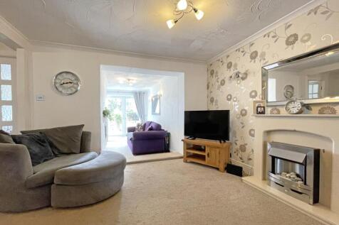 Dartmouth Walk 97 - Living Room Three.jpg