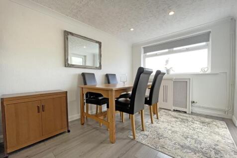 Dartmouth Walk 97 - Dining Area.jpg