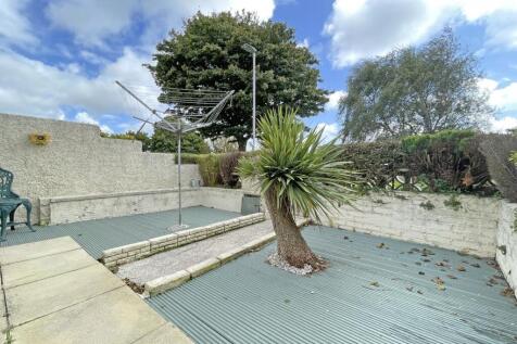 Dartmouth Walk 97 - Front Garden.jpg