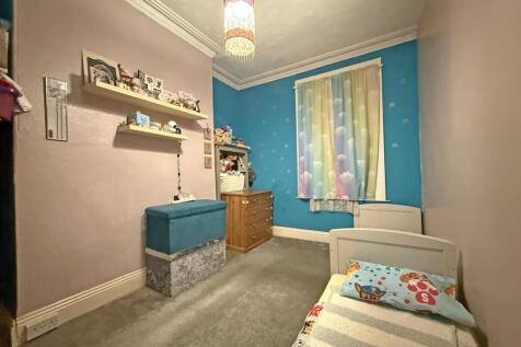 Ocean Street 23 - Bedroom 2.jpg