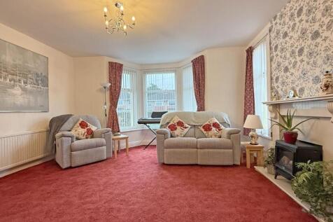 Old Woodlands Road 56 - Lounge.jpg