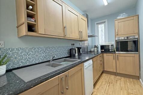 Old Woodlands Road 56 - Kitchen.jpg