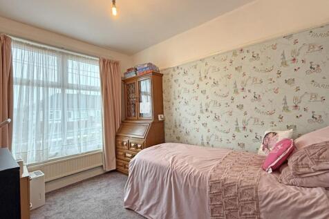 Old Woodlands Road 56 - Bed 2.jpg