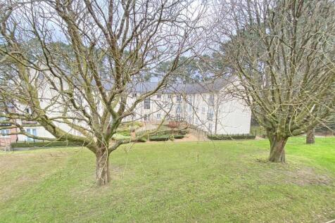 Echo Crescent 84 - View.jpg