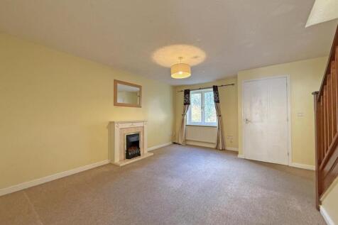 Frobisher Approach 35 - Lounge Front.jpg