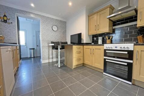 St Levan Road 142 - Kitchen Two.jpg