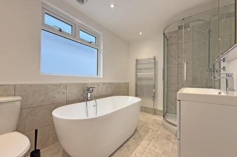 Waterloo Street 57 - Bathroom.jpg