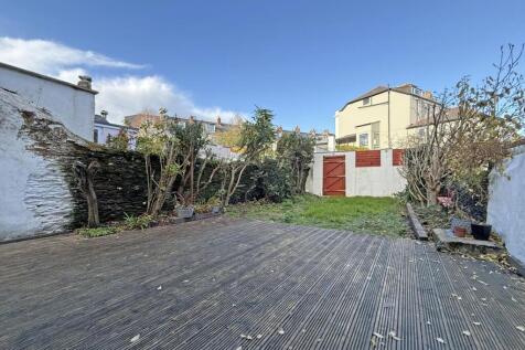 Waterloo Street 57 -Decking.jpg