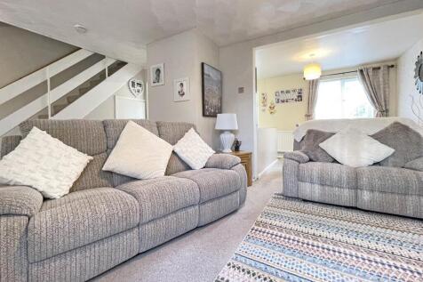 St Peters Road 80 - Living Room Three.jpg