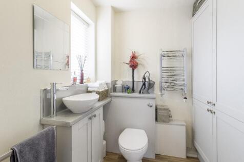 Guest WC/Utility Room