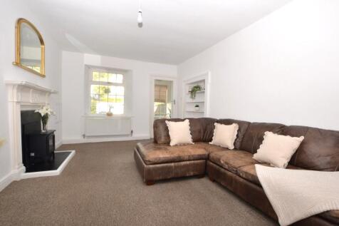 Living Room/Kitchen
