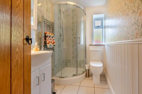 DOWNSTAIRS SHOWER ROOM