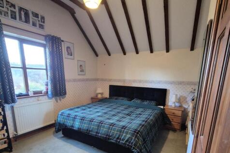 BED 1.jpg