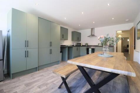 Living / Kitchen / Diner