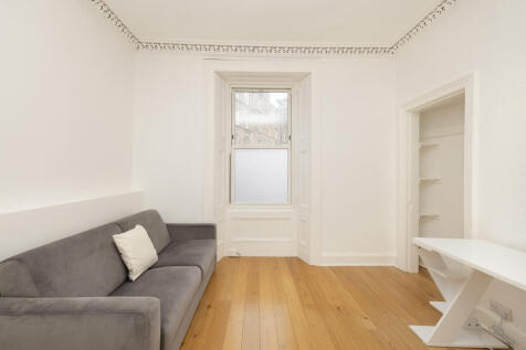 Sitting Room - 2 (PF2) Drumdryan Street