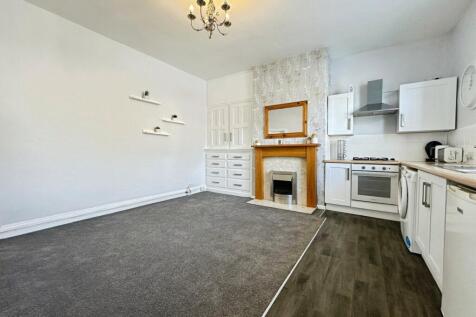 Kitchen/Living Area