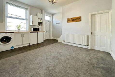 Kitchen/Living Area