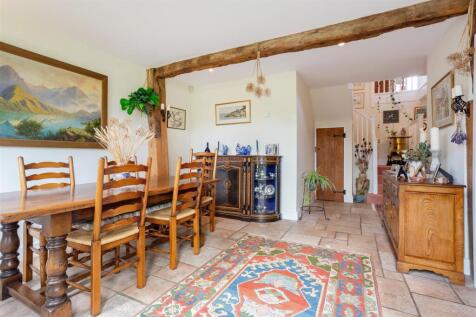 73778_4 Pound Farm Barns Winchester Road Chawton (