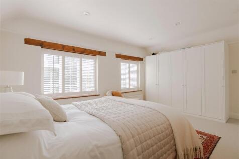 29 Echo Barn Lane_Interior photos-24 WNS.jpg