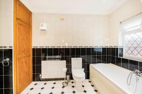 En-suite Bathroom