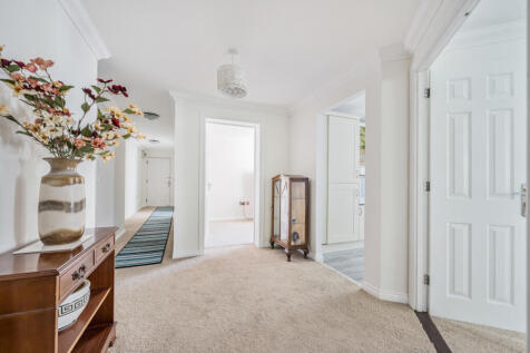 1321454-5-686e326...