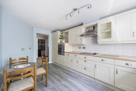 1321454-7-686e332...