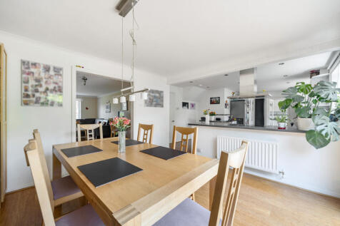 1326476-5-687a4b7...