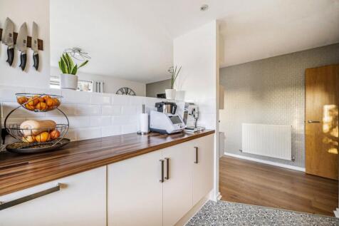 1381868-17-691b43...