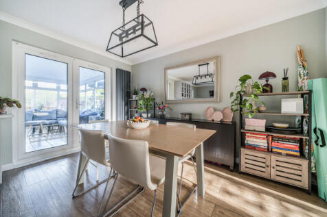 1388775-13-693975...